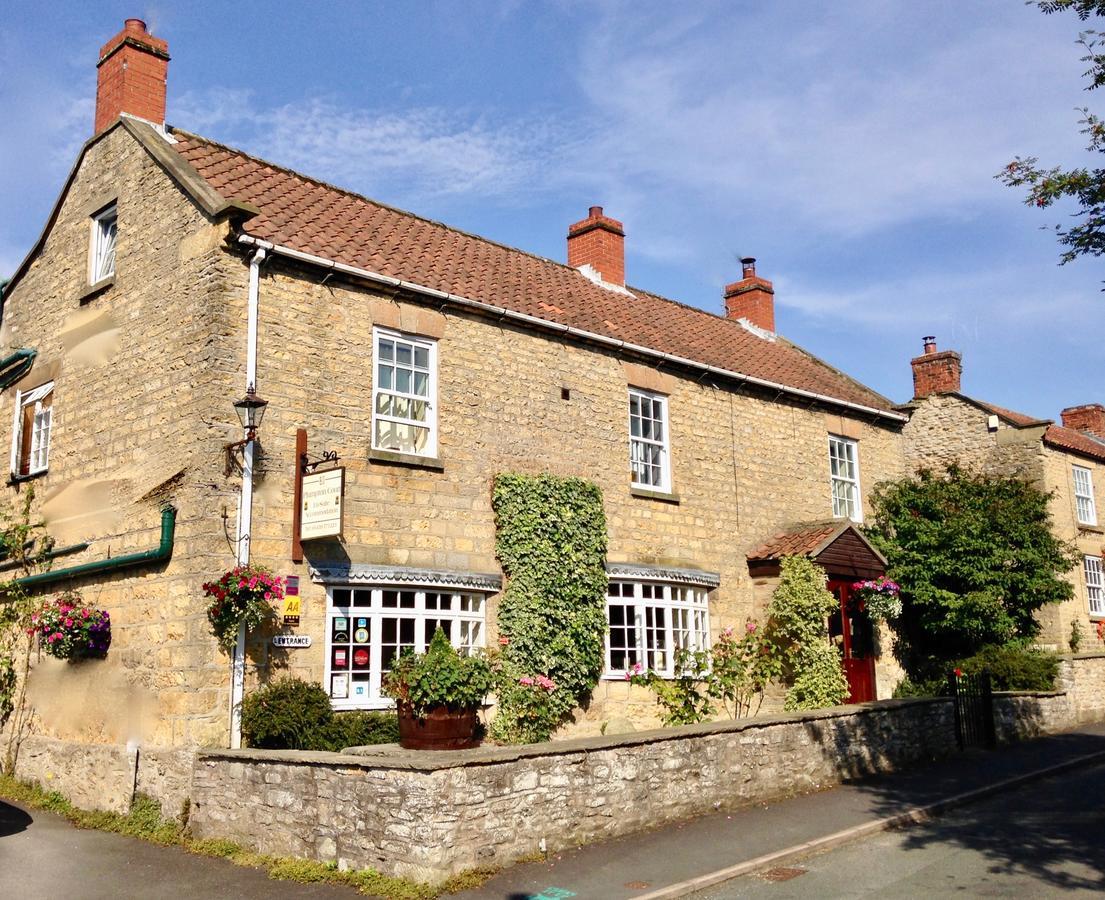 Plumpton Court Hotel Nawton Kültér fotó